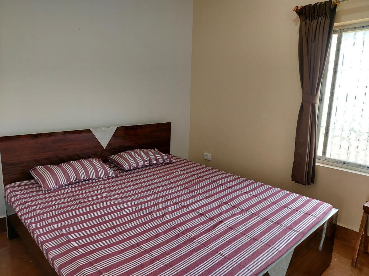 Ashiyana Rest House Деогар Номер фото